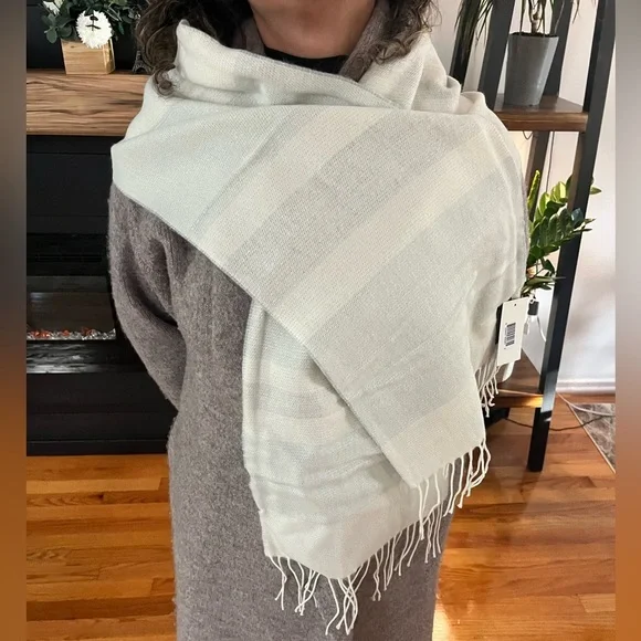 Steve Madden Women's Lurex Fringe Muffler Scarf - Blue Grey - 72 x 11 in - Picture 5 of 6